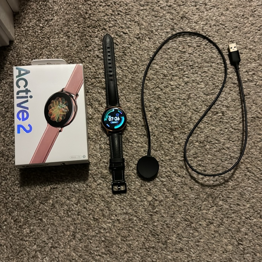 Used SAMSUNG Galaxy Watch Active 2 SS 40mm Gold LTE